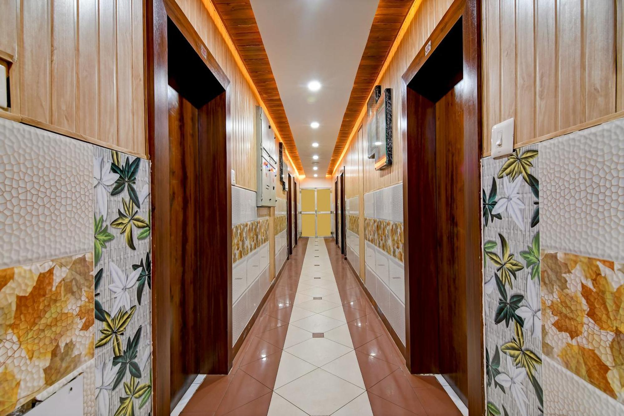 Hotel Ashray Puri Exterior foto